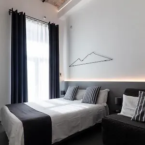 Bed & Breakfast Vesucharme Luxury, Naples